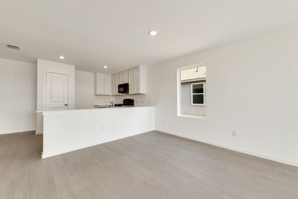 Building Photo - 1271 Falcon Heights Dr