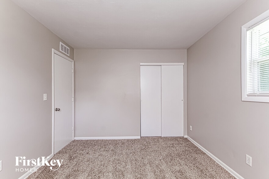 Building Photo - 4939 Norcroft Dr