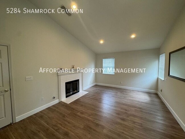 Building Photo - 5284 Shamrock Common