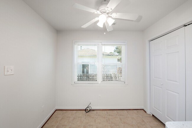 Building Photo - Beautiful Ranch in Pine Meadows | Water View