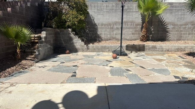 Building Photo - SUMMERLIN HOME WITH 5 BEDROOMS (INCLUDE SOME UTILITIES)