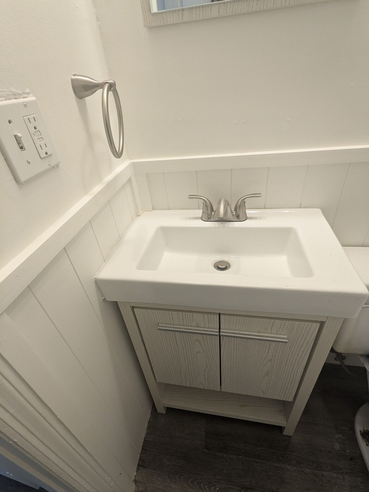 Building Photo - 227 Renner St