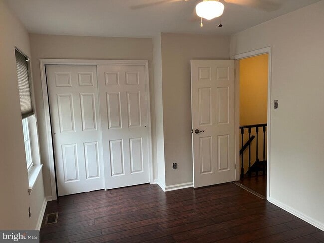 Building Photo - 32 Wyckwood Ct