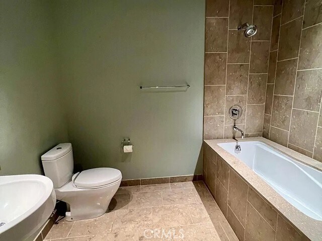 Building Photo - 6250 Hollywood Blvd