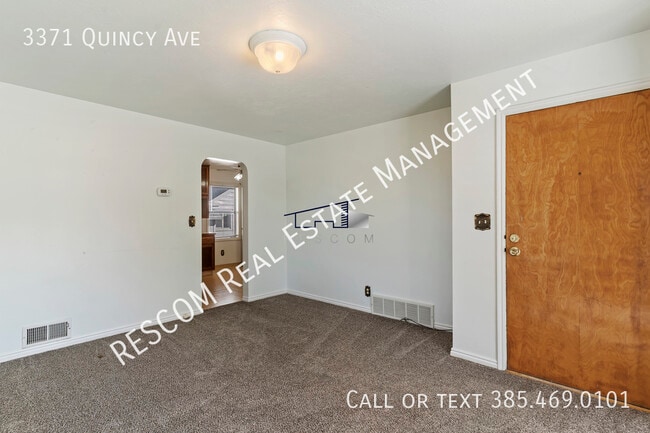 Building Photo - 3371 Quincy Ave