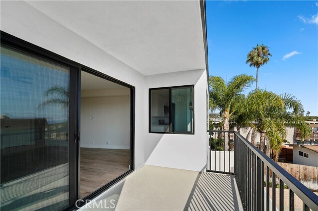 Building Photo - 243 Avenida Montalvo