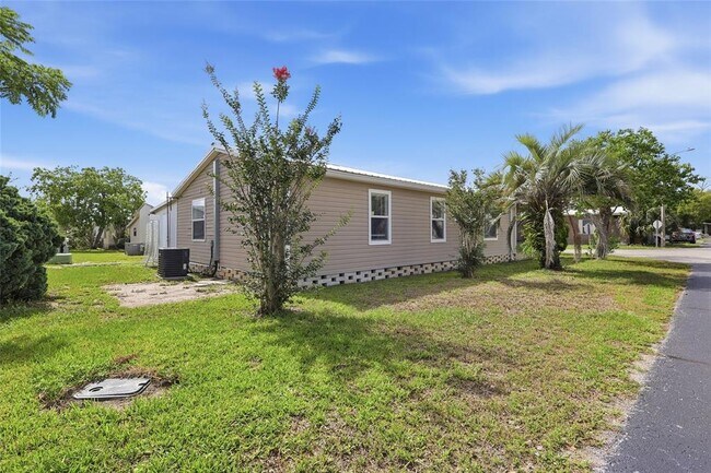 Building Photo - 36131 Zinnia Ave