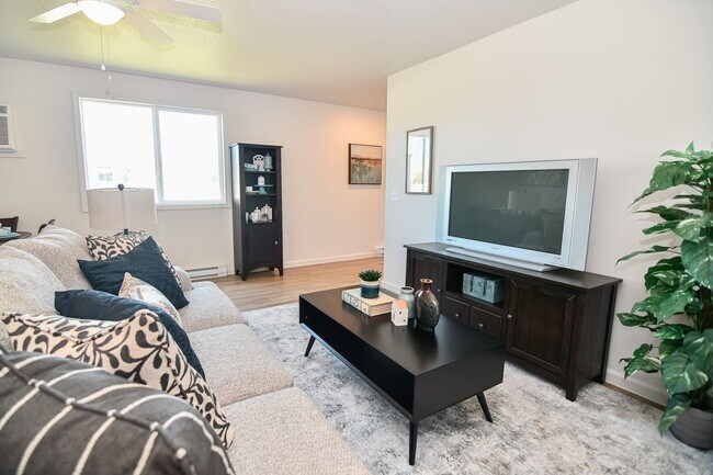 Building Photo - 3 Bedroom, Single-story Townhomes for rent in Madrid, IA