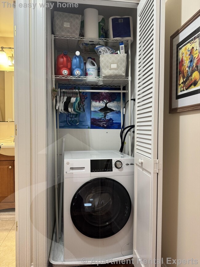 Building Photo - 11 Winthrop Ct