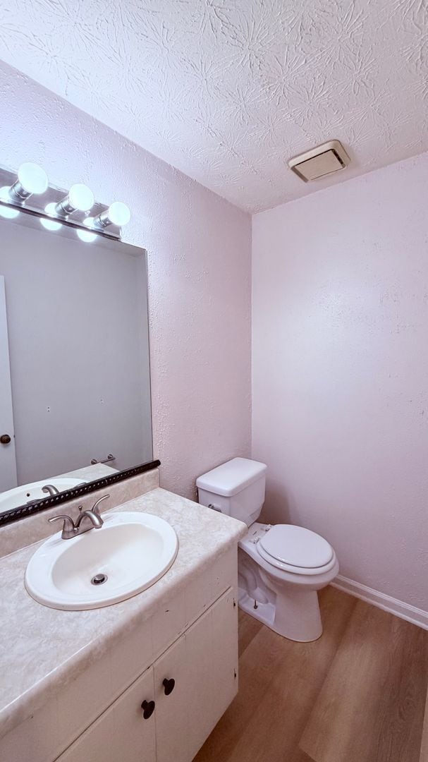 Building Photo - Snellville 2 Bed-2.5 Bath Townhouse, BRAND NEW KITCHEN and Flooring, End Unit