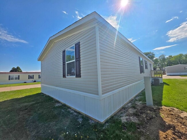 Building Photo - 781 W Walcott Rd