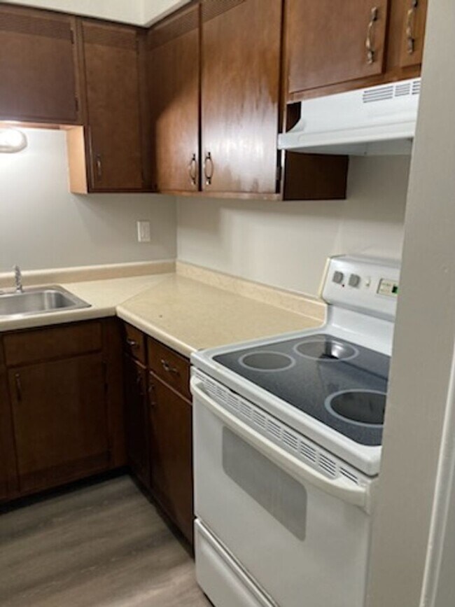 Building Photo - 3707 SW 29th Terrace