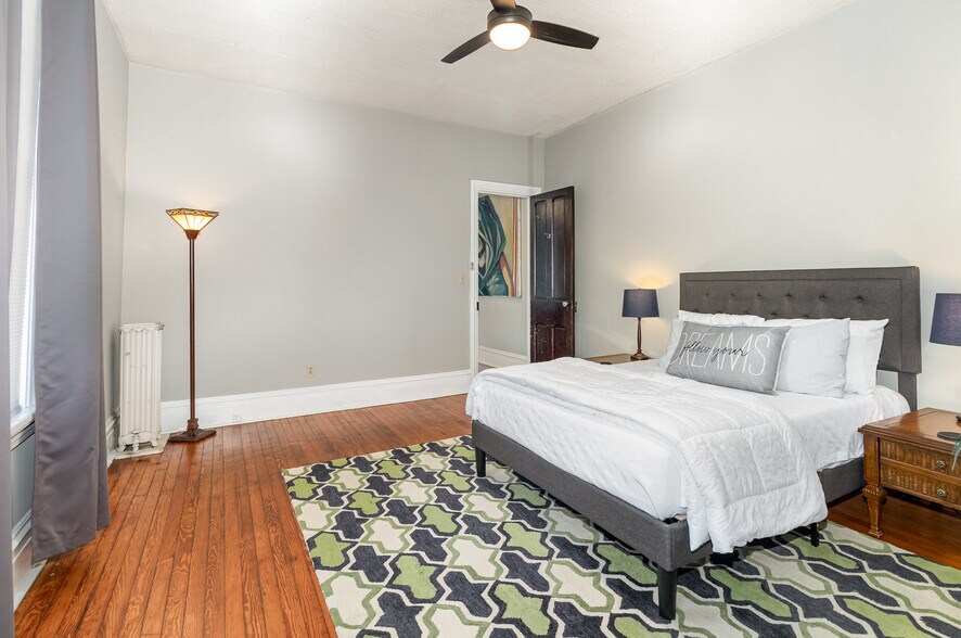 Building Photo - 1005 N 2nd St