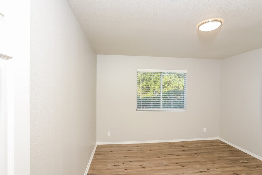 Building Photo - 10923 Rindle Ranch