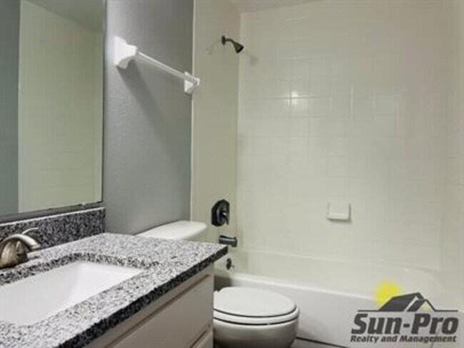 Building Photo - 480 Reed Canal Rd