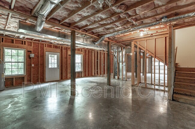 Building Photo - 343 Pine St