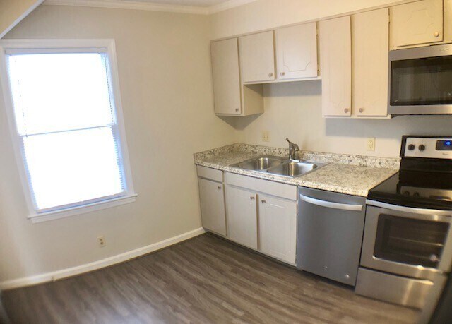 Building Photo - 101-C Westgate Circle-2BR/1.5BA-TOWNHOME!!!