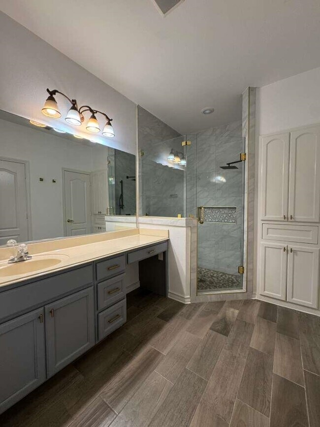 Building Photo - 2064 Lima Loop