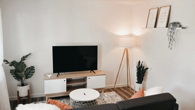 Interior Photo - 261 Boulder Creek Drive