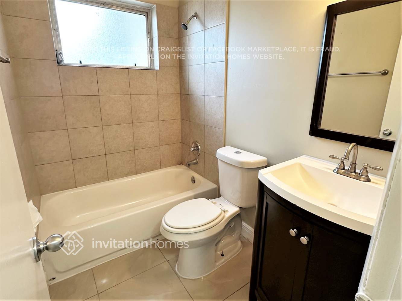 Building Photo - 5560 SW 7th Ct
