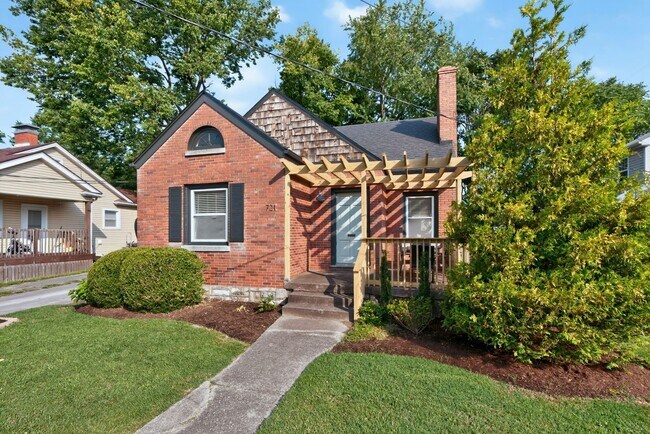 Building Photo - 721 Headley Ave