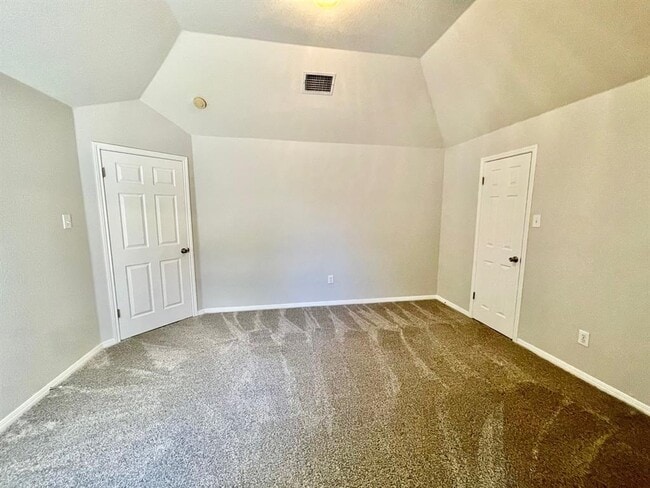 Building Photo - 902 Cashew Ln
