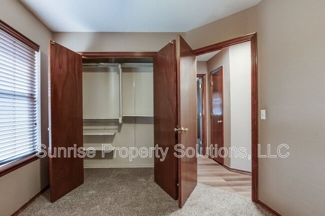 Building Photo - 509 Gyrfalcon Dr