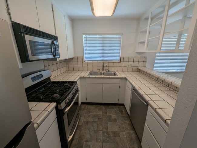 Building Photo - 3473 Margaret Dr