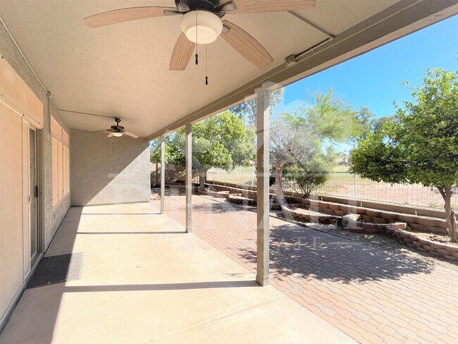 Building Photo - 1121 S Western Skies Dr