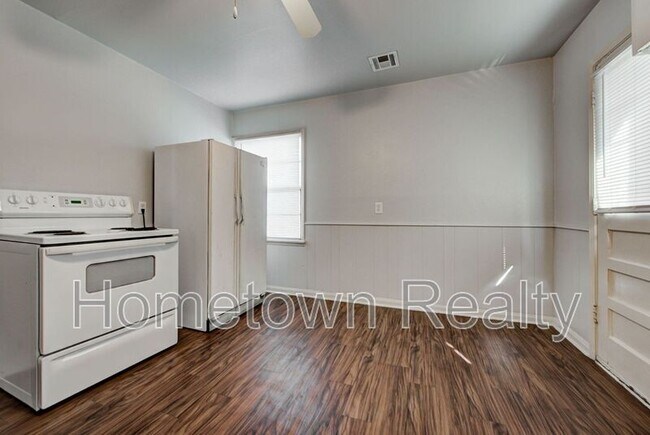 Building Photo - 432 Babb Dr