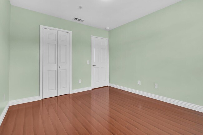 Building Photo - 26090 Stonehaven Dr