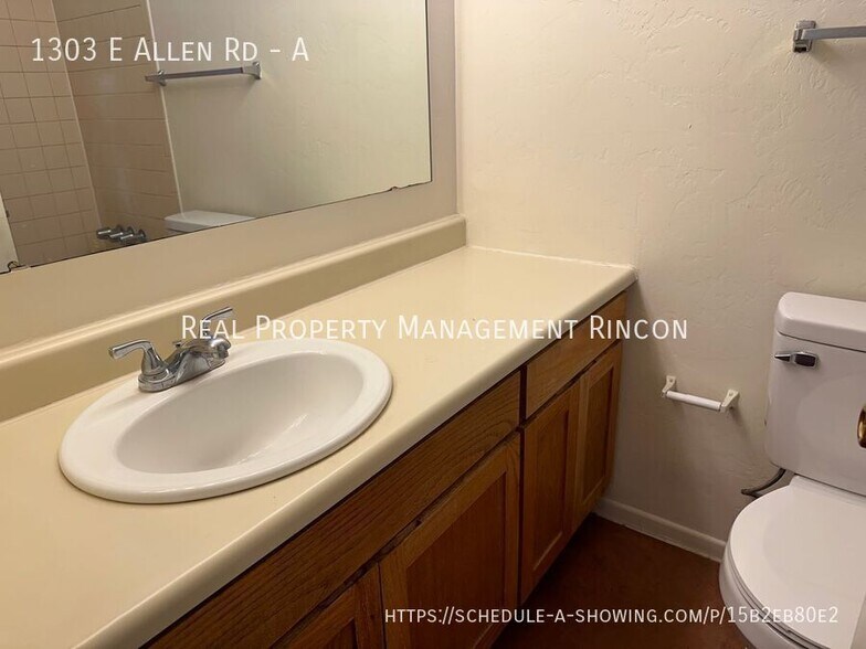 Building Photo - 1303 E Allen Rd