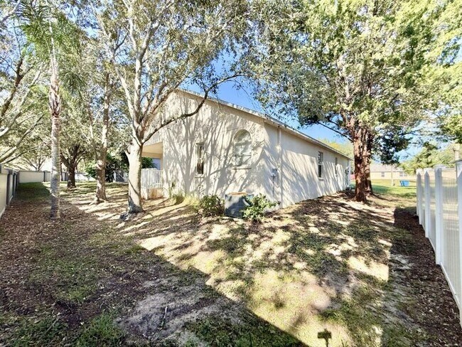 Building Photo - 5431 Ayrshire Dr