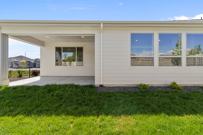 Building Photo - 4646 S Selatir Way
