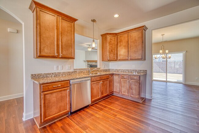 Building Photo - Lincoln Park Subdivision, Taylors - 3BR, 2...