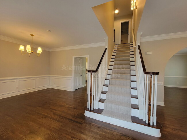 Building Photo - 3239 Osborne Rd NE