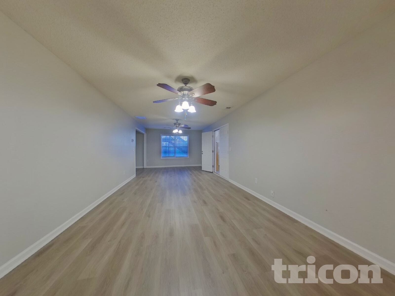 Building Photo - 15 Stable Ln