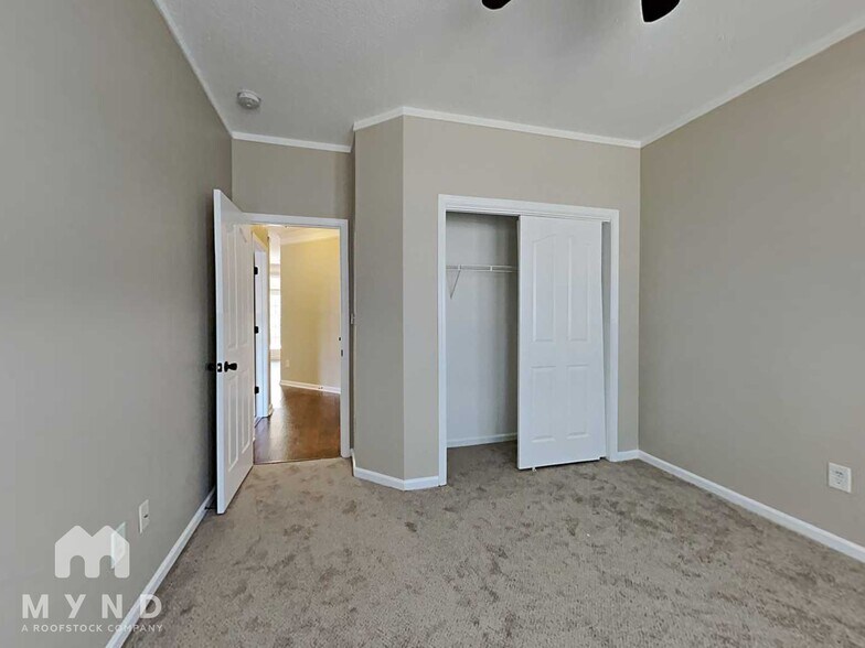 Building Photo - 166 Bluffton Rd