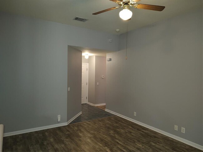 Building Photo - 131 Pony Cove