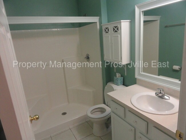 Building Photo - 7067 Deer Lodge Cir