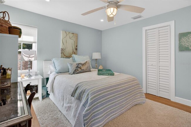 Building Photo - 741 Lantana Ave