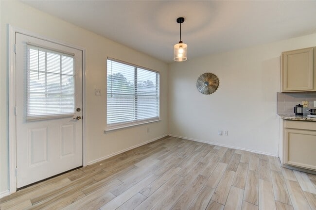 Building Photo - 9926 Myrtle Field Ln