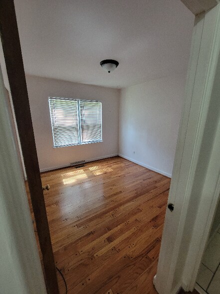 Building Photo - 177 Chiles Ave