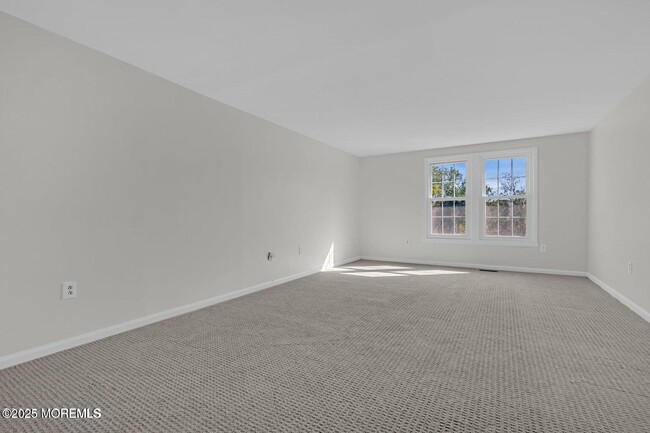 Building Photo - 58 Garden Ave