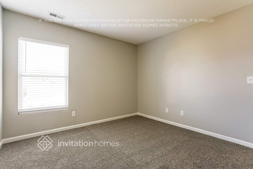 Building Photo - 1136 Tellis Dr