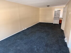 Building Photo - 226 Martin St