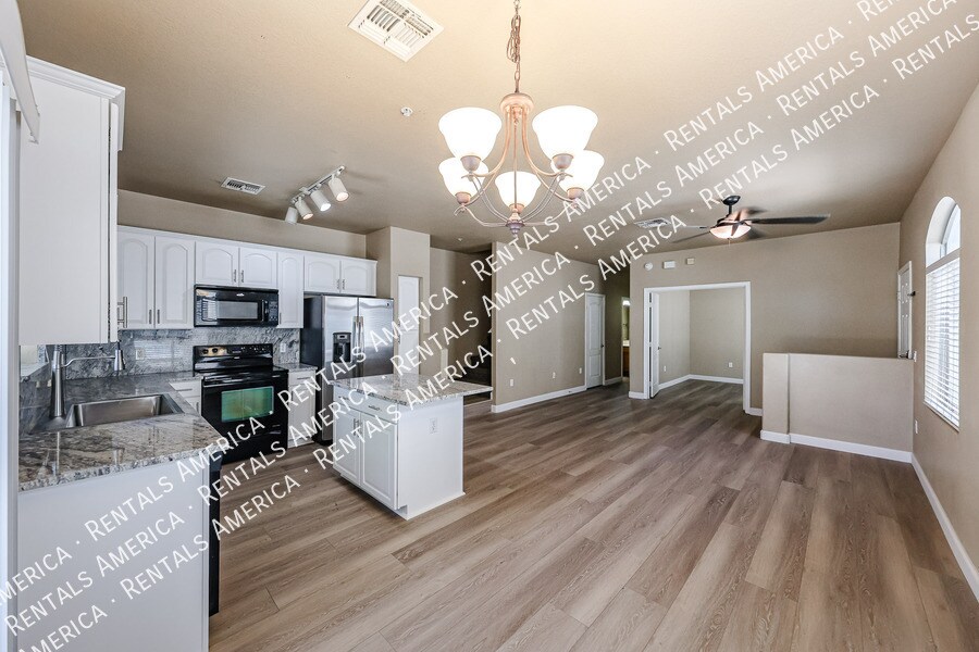 Building Photo - 2401 E Rio Salado Pky