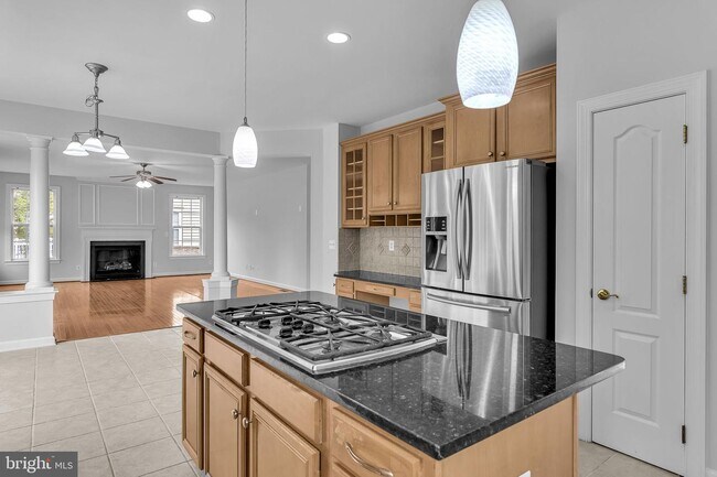 Building Photo - 22855 Oakgrove Rd