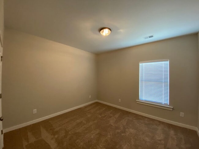 Building Photo - Home for Rent in Thorsby, AL!!! Available to View with 48-hour notice!!!