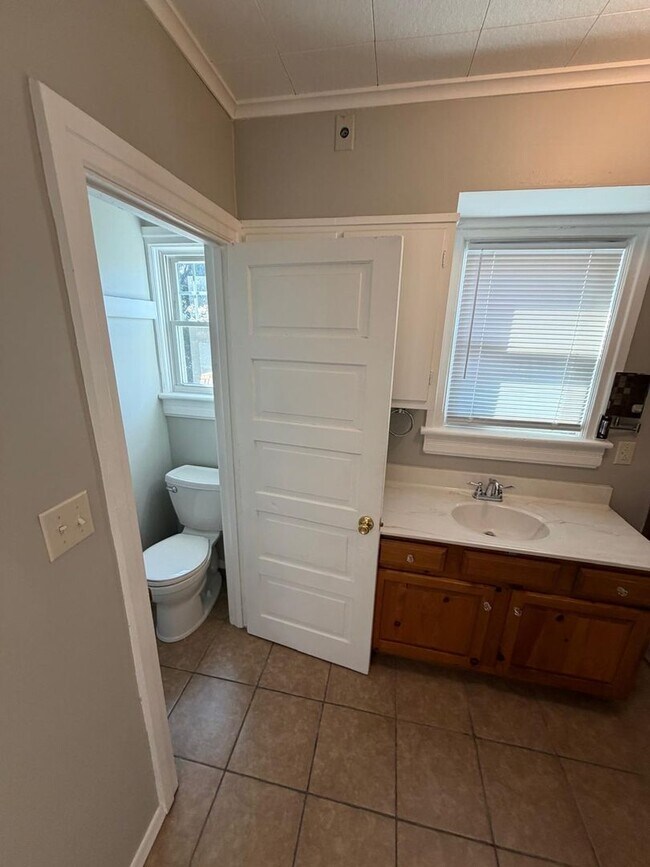 Building Photo - 4216 W Penn Ave